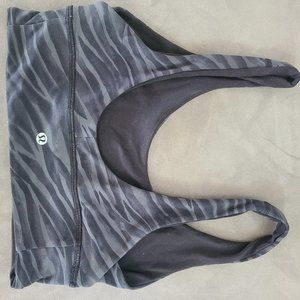 Reversible sports bra